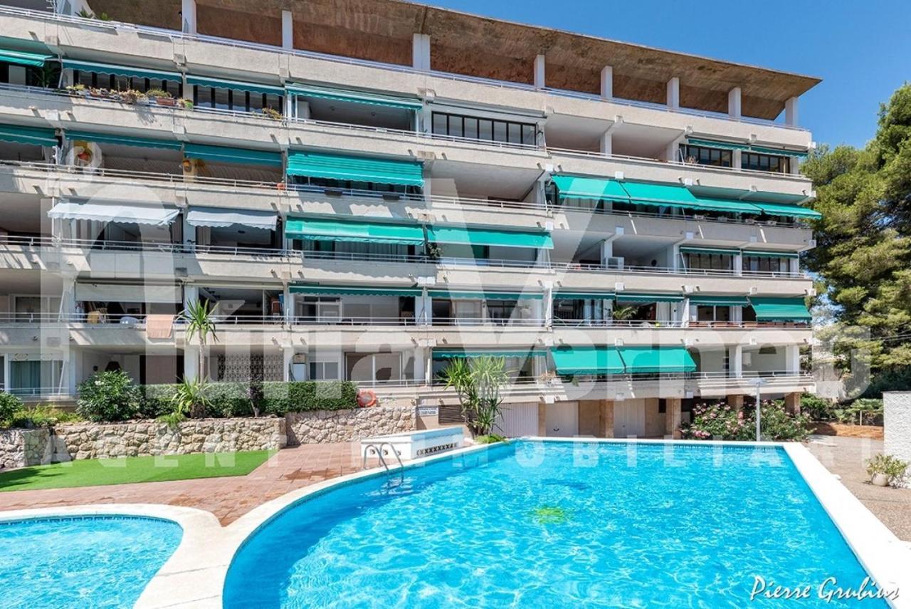 Bbq - Pool - Costa Apartments Салоу Экстерьер фото